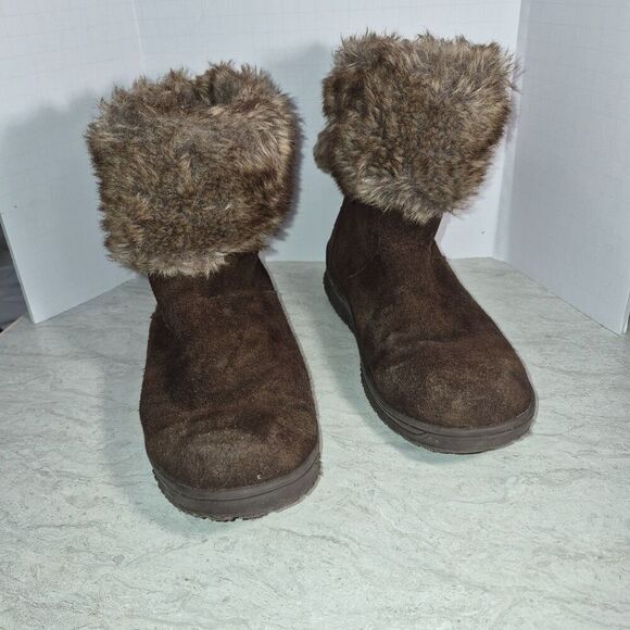 Minnetonka Brown Women's Boot's with a Fuax Fur Bow, Size 6M - Picture 1 of 10